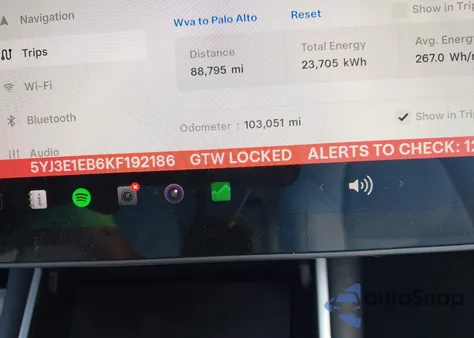 2019 Tesla Model 3 z USA, uszkodzony, nr VIN 5YJ3E1EB6KF192186